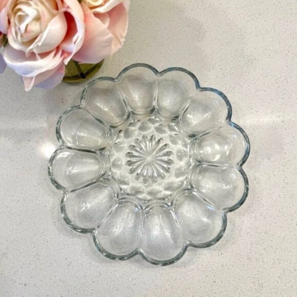 Vintage 1950’s Anchor Hocking heavy glass devilled egg plate. Holds12 egg halves